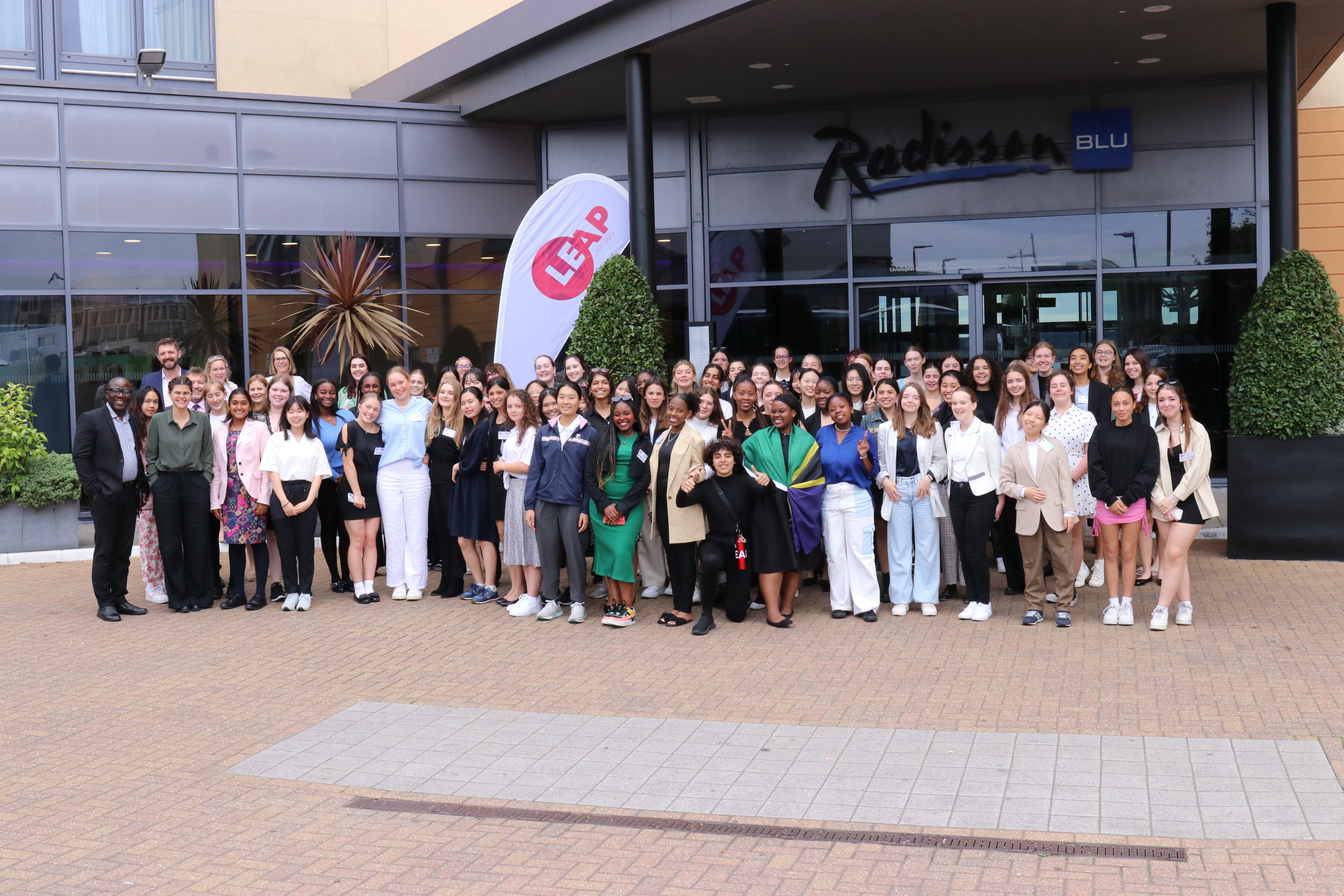 Oak empowers young female entrepreneurs