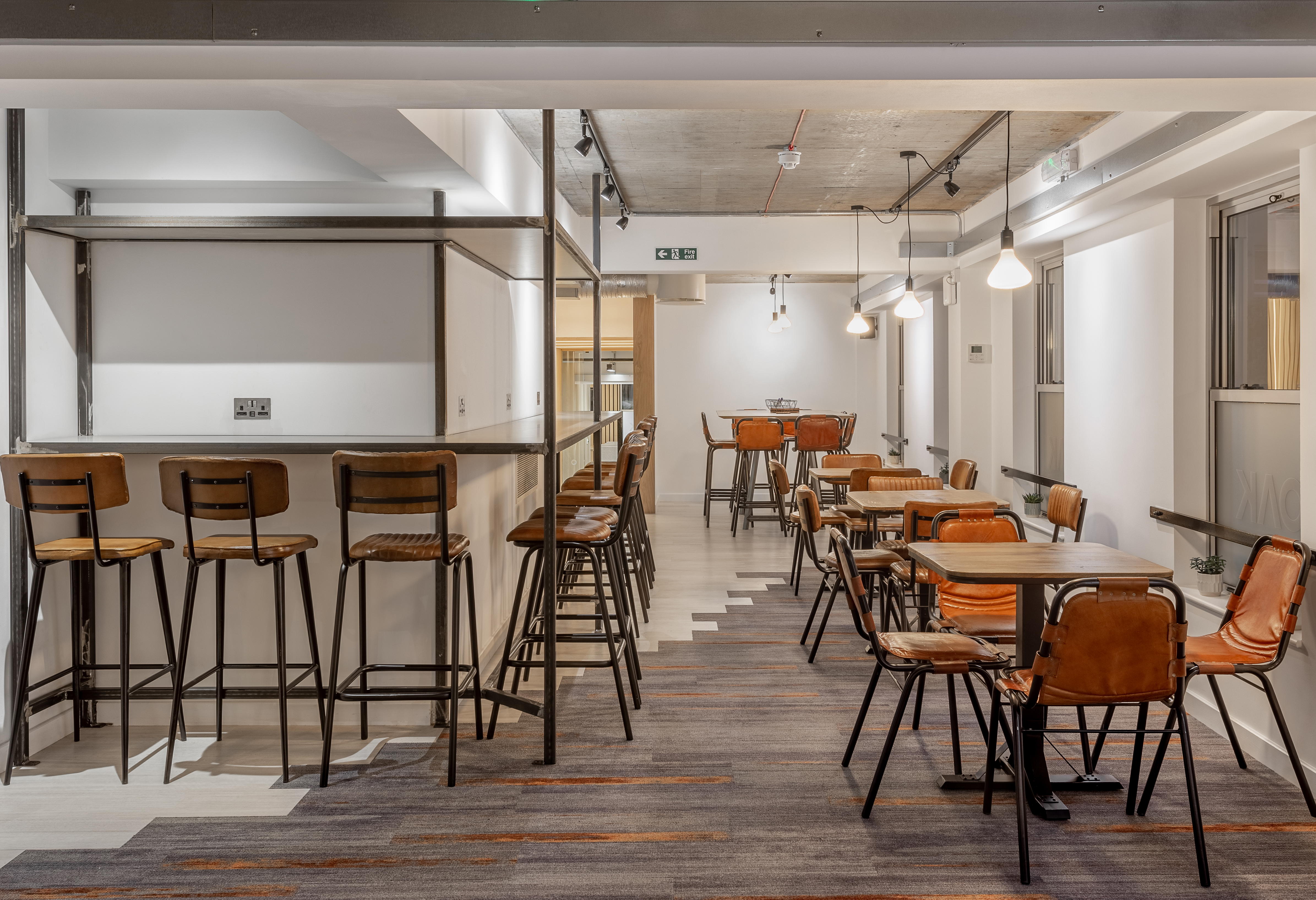 Oak Strengthens Fund Services